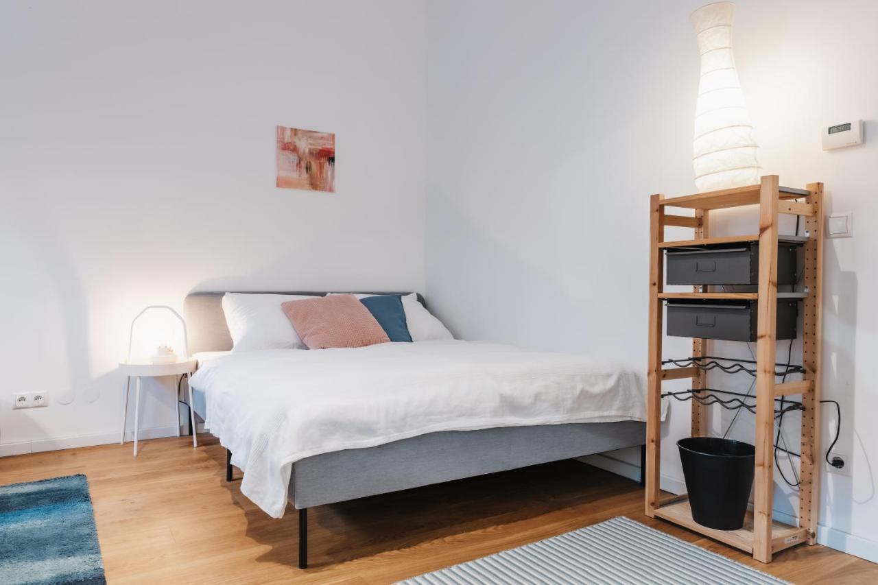 Cozy Apartment, 2 Private Terraces, 8 Min To City Center Vienna Luaran gambar