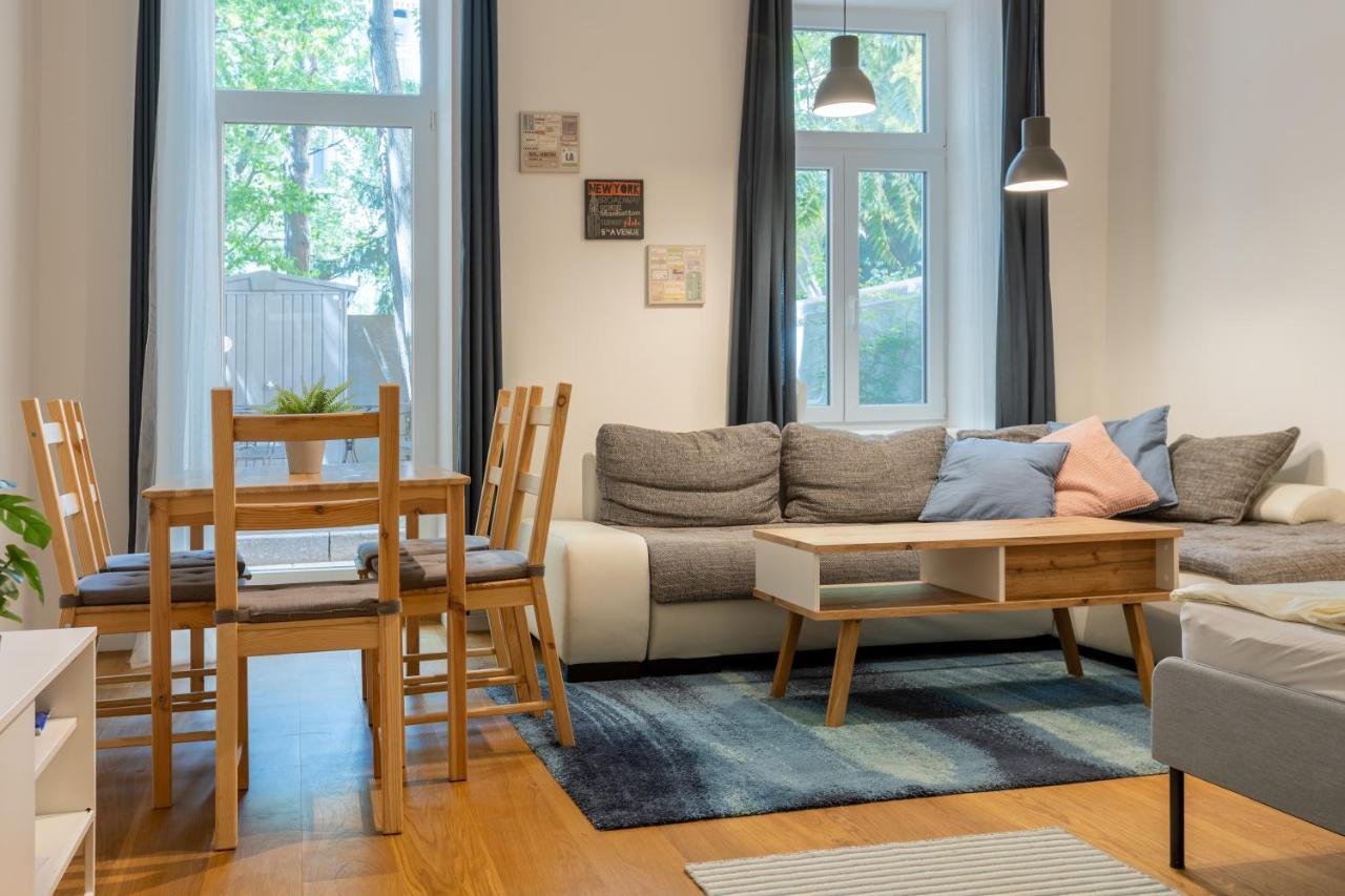 Cozy Apartment, 2 Private Terraces, 8 Min To City Center Vienna Luaran gambar
