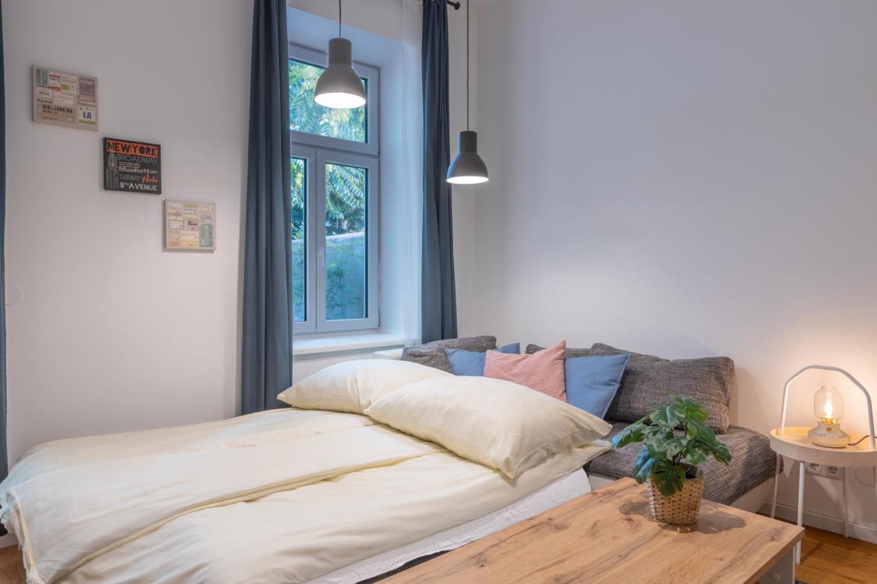 Cozy Apartment, 2 Private Terraces, 8 Min To City Center Vienna Luaran gambar