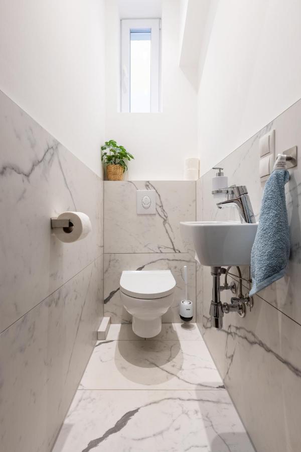 Cozy Apartment, 2 Private Terraces, 8 Min To City Center Vienna Luaran gambar
